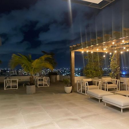 Piantini'S Skylight Apartment Санто Доминго Екстериор снимка