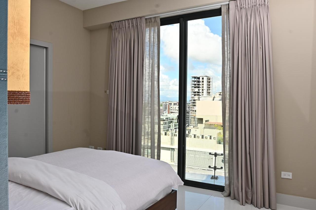 Piantini'S Skylight Apartment Санто Доминго Екстериор снимка