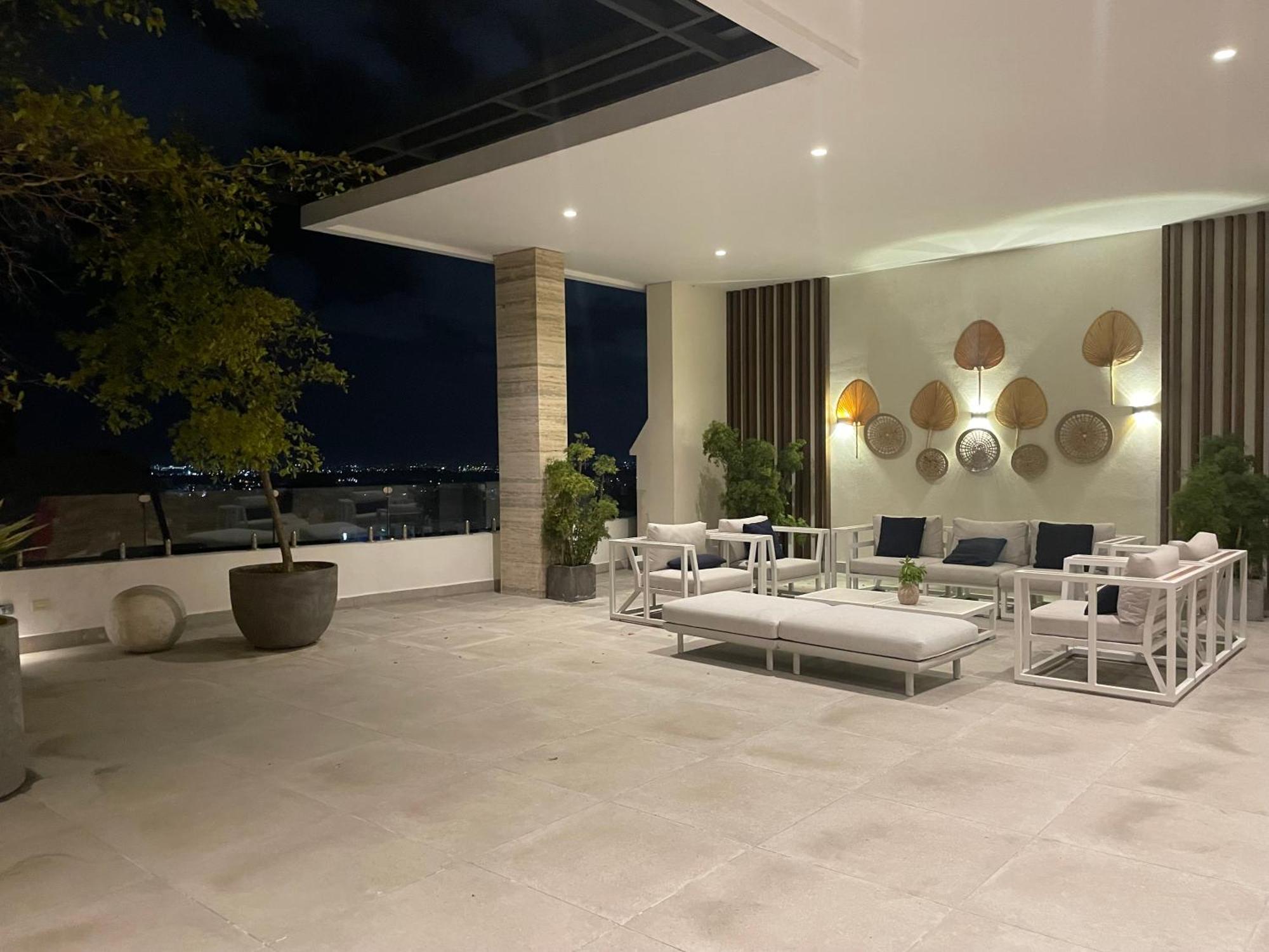 Piantini'S Skylight Apartment Санто Доминго Екстериор снимка