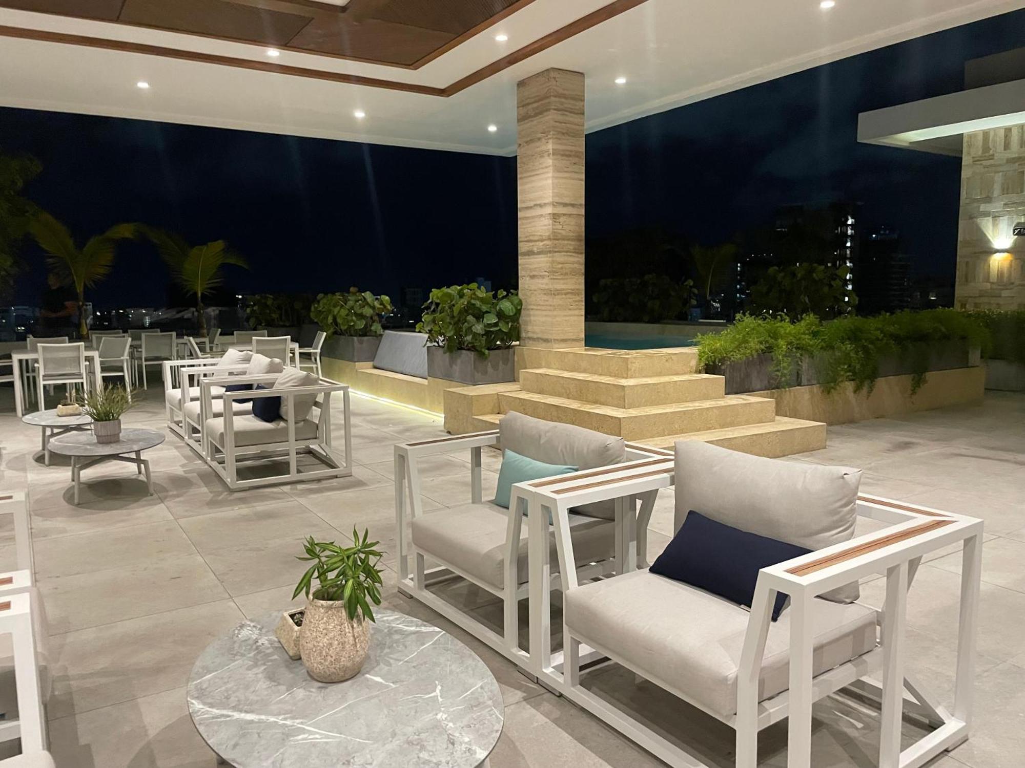 Piantini'S Skylight Apartment Санто Доминго Екстериор снимка